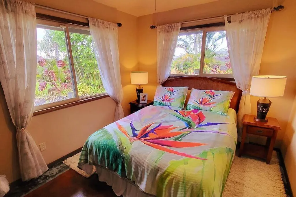 Unique Lava House By Steaming Crater Villa Pahoa United States