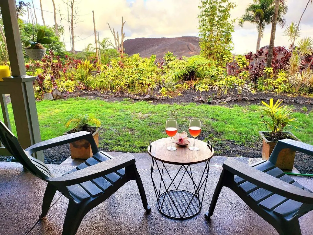 Unique Lava House By Steaming Crater Villa Pahoa